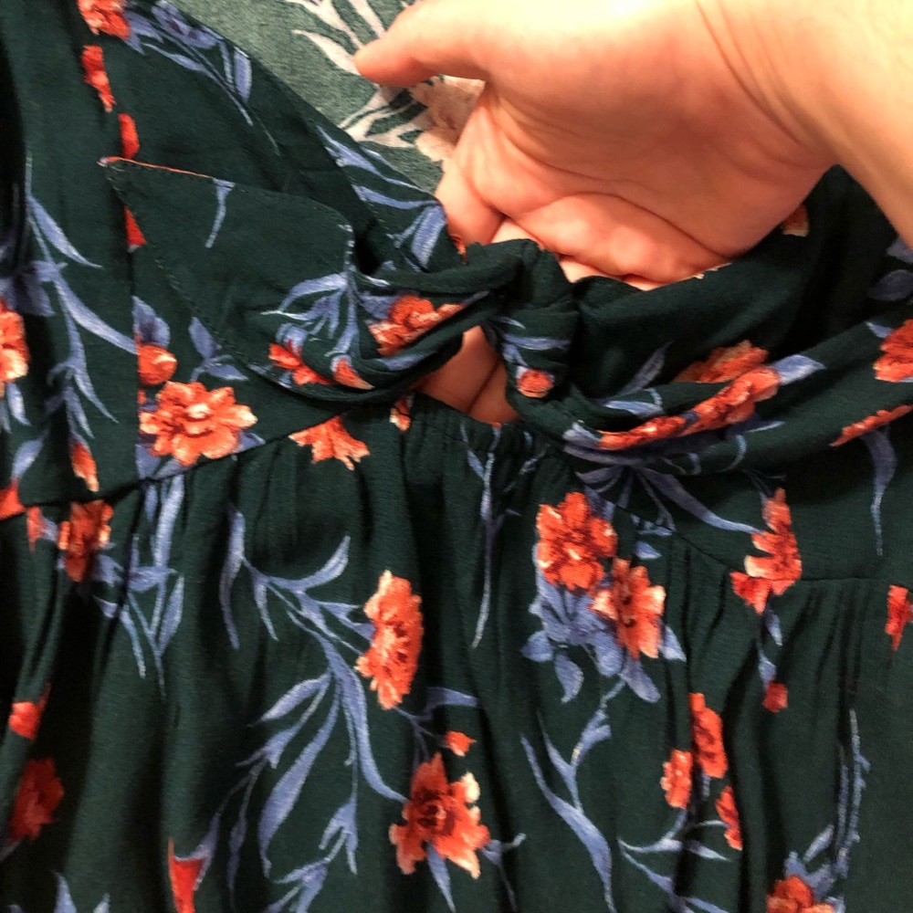 Tie Front American Eagle Top - Picture 3 of 9